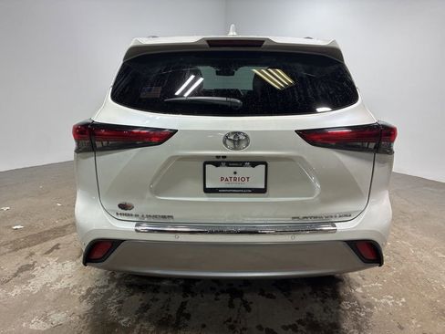 Used 2021 Toyota Highlander Platinum image 45