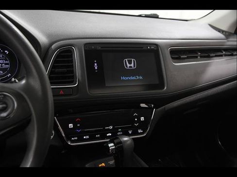 Used 2018 Honda HR-V EX image 9
