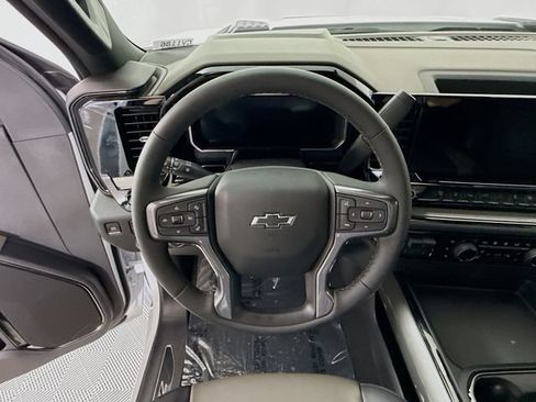 New 2026 Chevrolet Silverado 2500 ZR2 AWD/4WD image 13