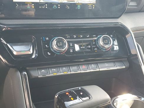 Used 2023 GMC Sierra 1500 AT4 w/ AT4 Preferred Package image 29