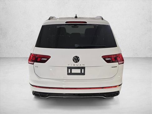 Used 2022 Volkswagen Tiguan SE R-Line image 6