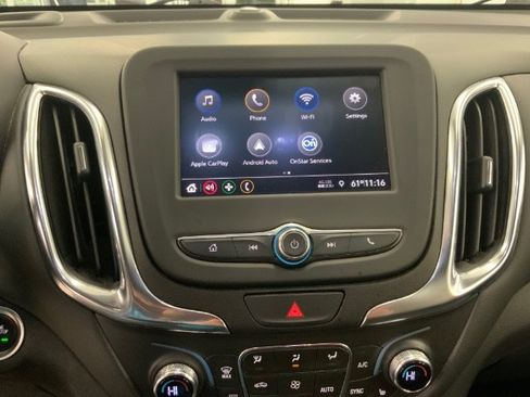 Used 2021 Chevrolet Equinox LT w/ Driver Convenience Package image 17