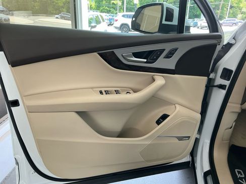 Used 2019 Audi Q7 2.0T Premium Plus w/ Premium Plus Package AWD/4WD image 36