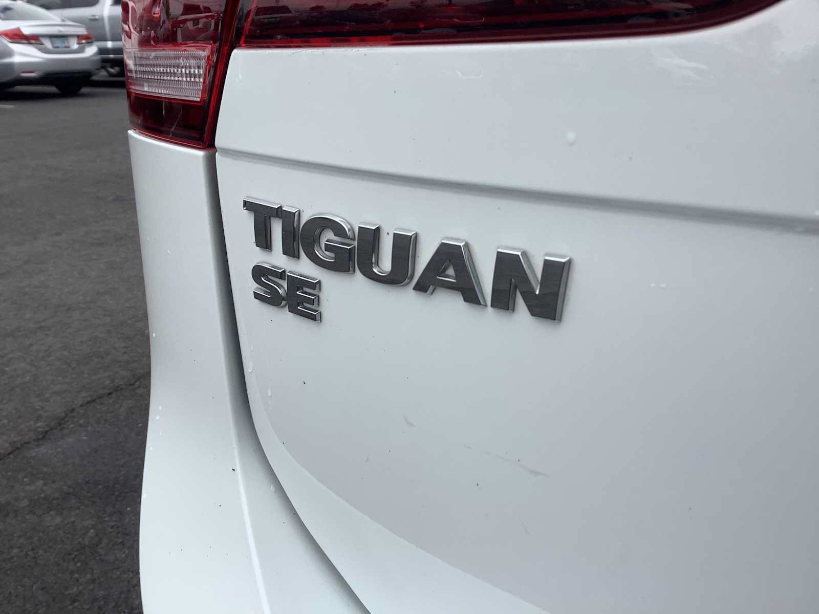 Used 2020 Volkswagen Tiguan SE FWD image 6