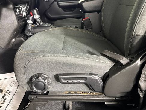 Used 2024 Jeep Wrangler Unlimited Sport AWD/4WD image 24