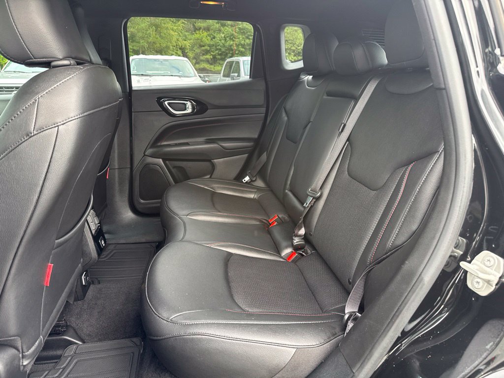 Used 2024 Jeep Compass Trailhawk AWD/4WD image 10