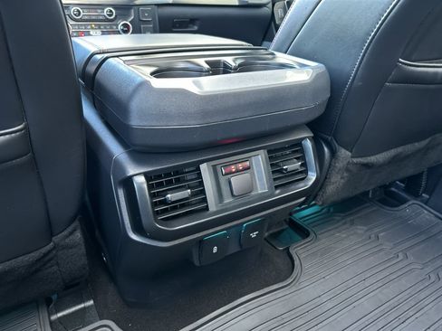 Used 2025 Ford F150 Raptor AWD/4WD image 17