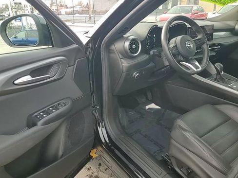 Used 2024 Alfa Romeo Tonale Ti w/ Premium Interior Package image 12