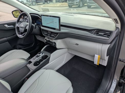 New 2026 Ford Escape Platinum w/ Premium Technology Package image 39