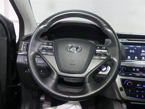 Used 2016 Hyundai Sonata Limited FWD image 29
