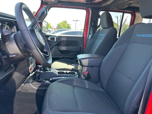 Used 2025 Jeep Wrangler Unlimited Rubicon 4xe w/ Safety Group AWD/4WD image 10