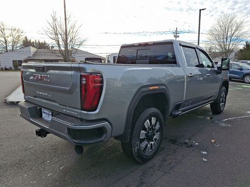 Used 2024 GMC Sierra 3500 Denali w/ Denali Reserve Package image 4