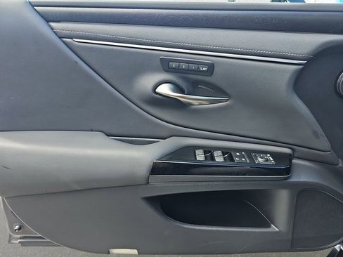 Certified 2024 Lexus ES 300h w/ Technology Package image 26