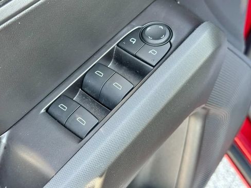 Used 2025 Chevrolet Colorado W/T RWD image 16