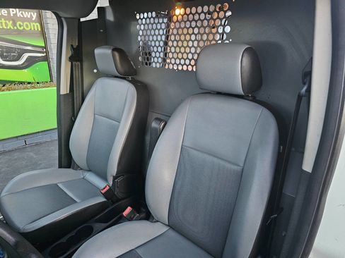 Used 2015 Ford Transit Connect XL image 20