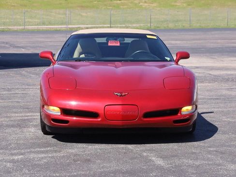 Used 2004 Chevrolet Corvette Convertible w/ Preferred Equipment Group RWD image 4