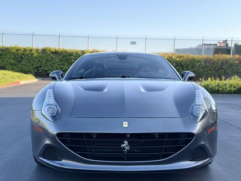 Used 2016 Ferrari California T RWD image 3
