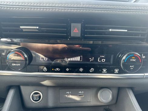 Used 2023 Nissan Rogue SV w/ SV Premium Package image 30