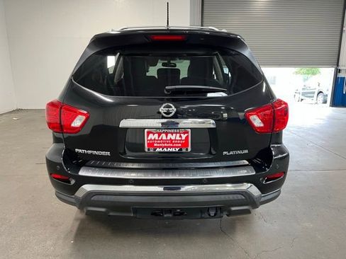 Used 2017 Nissan Pathfinder Platinum w/ Midnight Edition Package FWD image 4