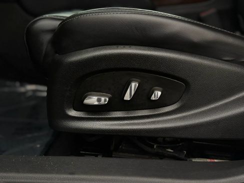 Used 2016 Cadillac XTS Luxury FWD image 31