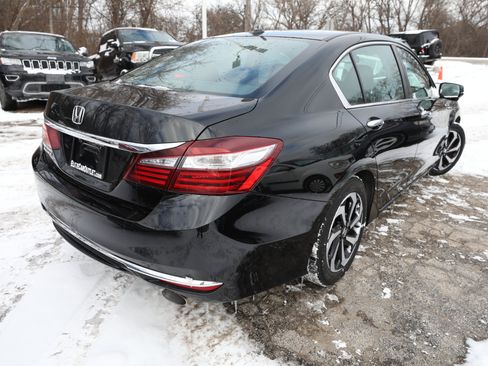 Used 2016 Honda Accord EX-L image 6