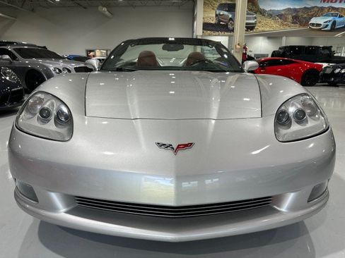 Used 2006 Chevrolet Corvette Convertible w/ Preferred Equipment Group RWD image 24