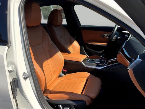 Used 2021 BMW M340i RWD image 9