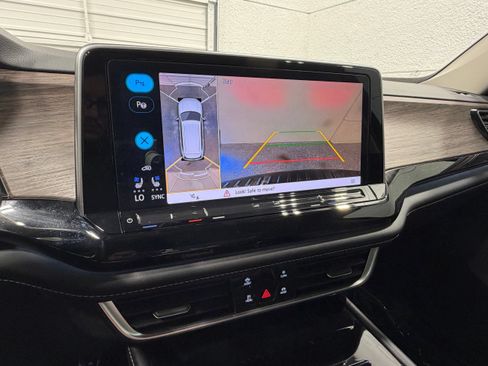 Used 2024 Volkswagen Atlas SEL Premium R-Line AWD/4WD image 52