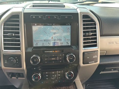 Used 2017 Ford F250 Lariat w/ Lariat Value Package AWD/4WD image 22