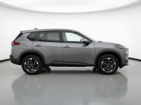 Used 2025 Nissan Rogue SV image 11