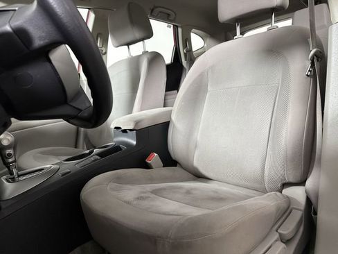 Used 2014 Nissan Rogue S w/ Convenience Package image 19