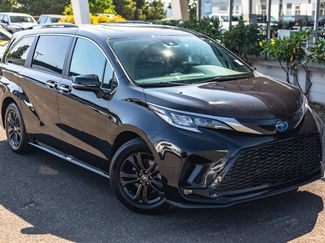 Used 2024 Toyota Sienna XSE w/ XSE Premium Package AWD/4WD video 2