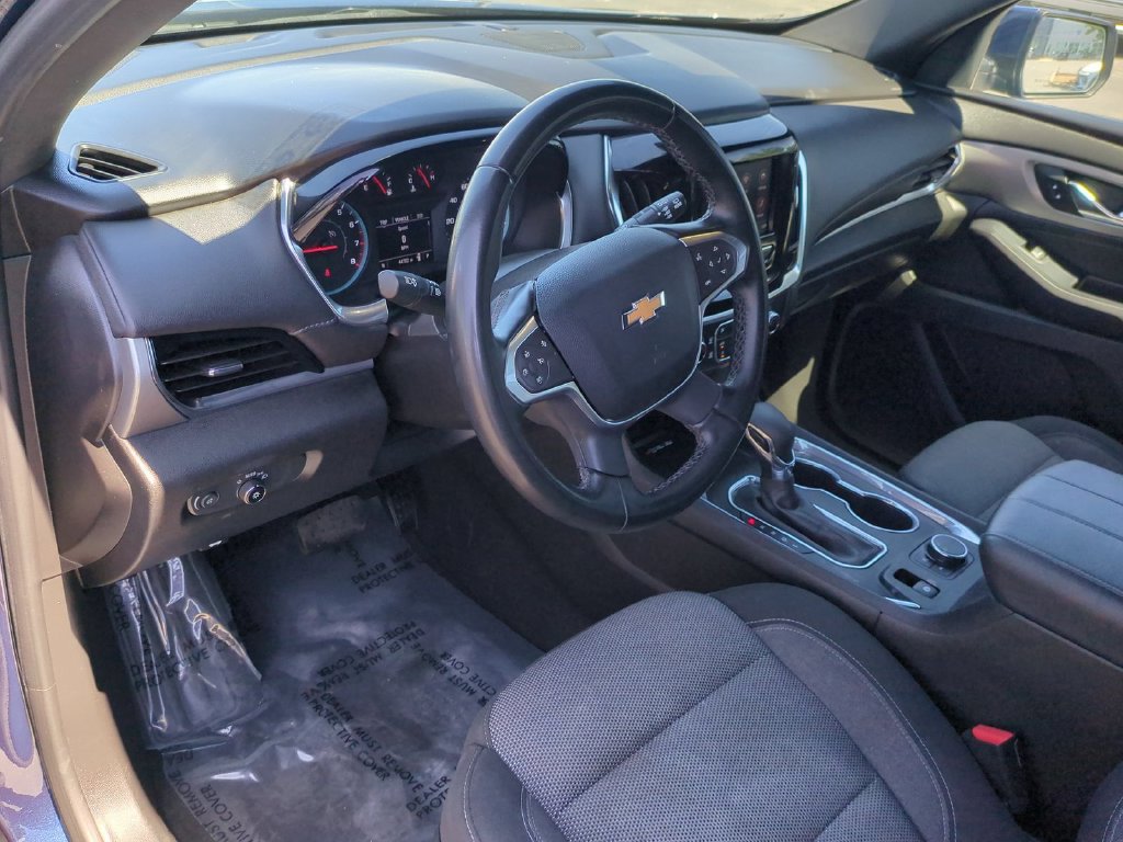 Used 2023 Chevrolet Traverse LT FWD image 11