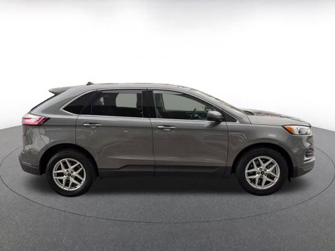 Used 2024 Ford Edge SEL image 16