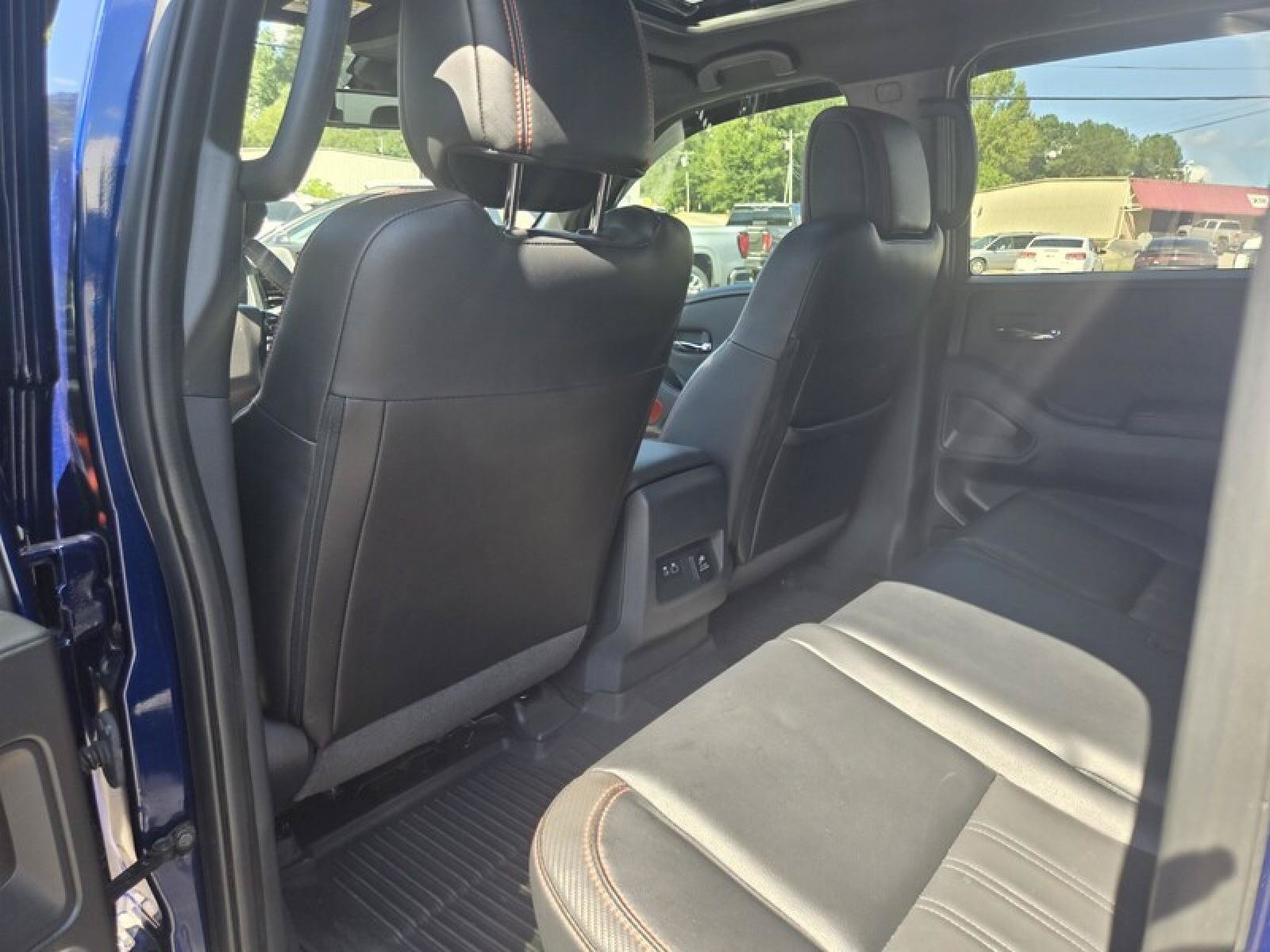 Used 2023 Nissan Frontier Pro-X w/ Pro-X Premium Package RWD image 22