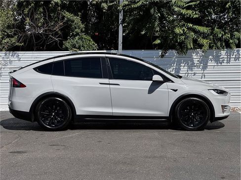 Used 2017 Tesla Model X 100D AWD/4WD image 9