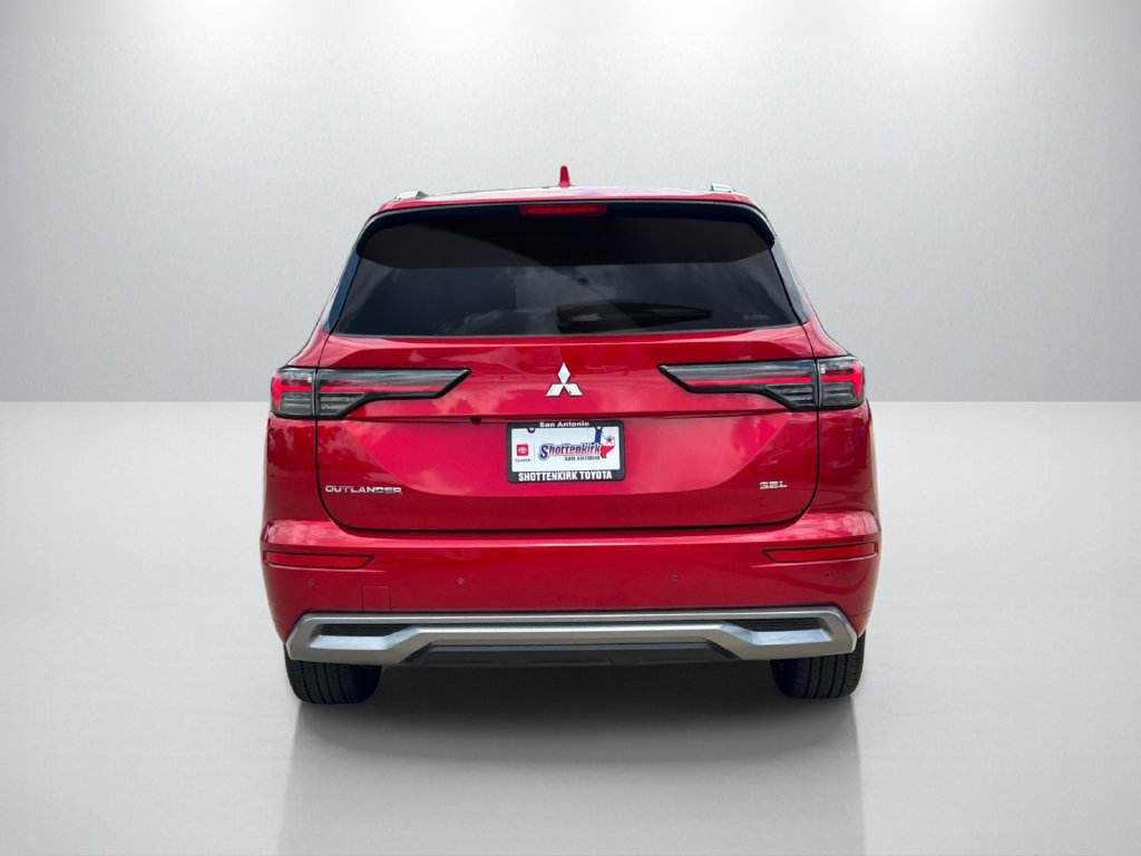 Used 2025 Mitsubishi Outlander SEL AWD/4WD image 6