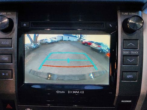 Used 2016 Toyota Tundra SR5 image 24