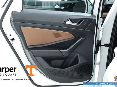 Used 2025 Volkswagen Jetta SEL FWD image 17