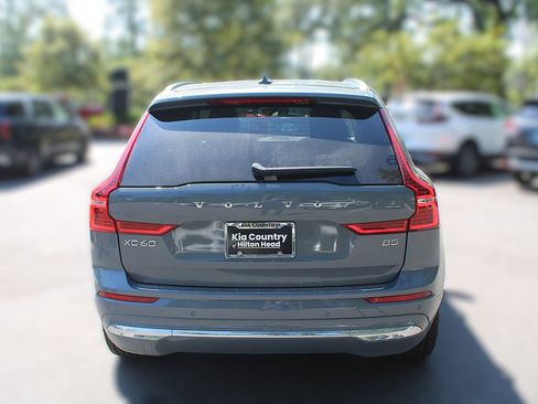 Used 2022 Volvo XC60 B5 Inscription w/ Advanced Package FWD image 8