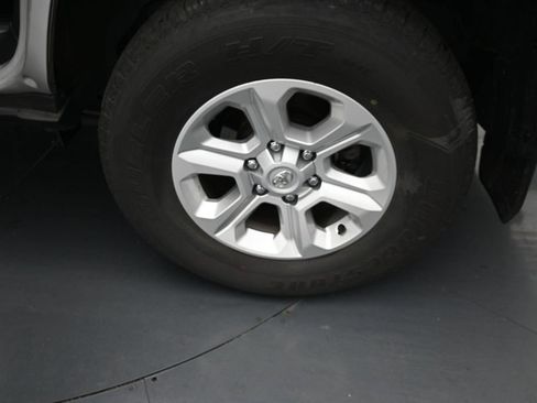 Used 2024 Toyota 4Runner SR5 AWD/4WD image 18