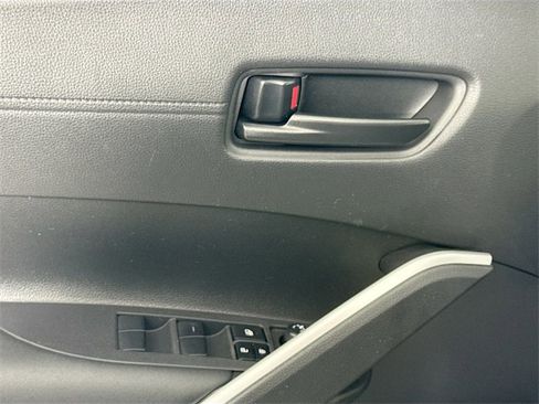 Used 2024 Toyota Corolla Cross LE image 14