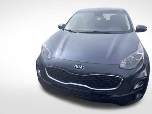 Used 2022 Kia Sportage LX image 2