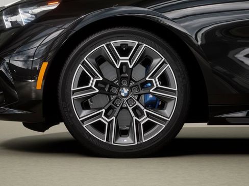 New 2026 BMW 530i w/ Executive Package image 35