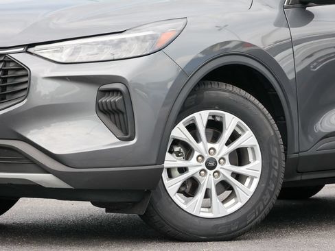 Used 2023 Ford Escape Active w/ Cold Weather Package FWD image 17