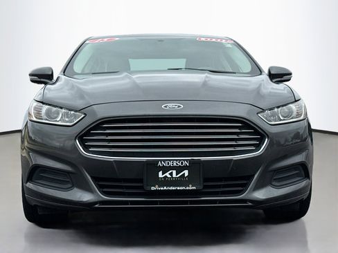 Used 2015 Ford Fusion SE image 16