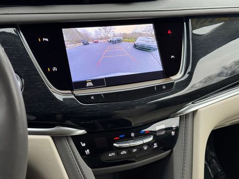 Used 2023 Cadillac XT6 Premium Luxury image 37