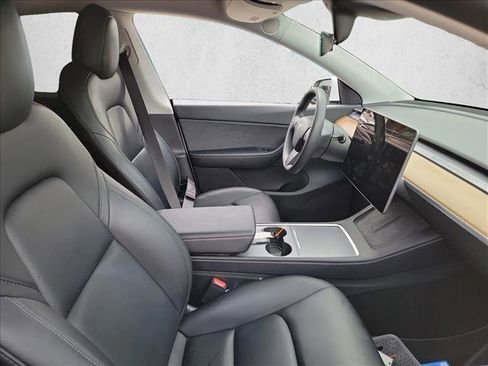 Used 2021 Tesla Model Y Long Range AWD/4WD image 15