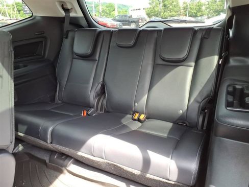 Used 2022 Subaru Ascent Limited w/ Technology Package AWD/4WD image 8