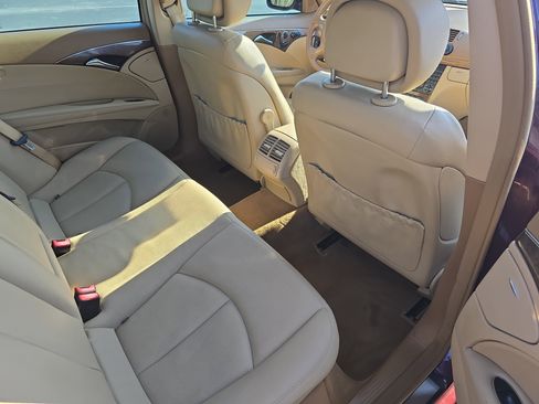 Used 2008 Mercedes-Benz E 350 Sedan image 11